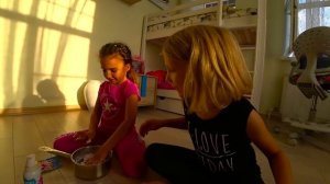 ПРИЕХАЛИ В ГОСТИ К KIKIDO!  Милана ГУЛЯЕТ С СОБАЧКОЙ !ЧТО ЗАДУМАЛИ ДЕВЧЕНКИ СО СЛАЙМОМ ??