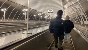 Марьина роща. Самый длинный эскалатор московского метро.