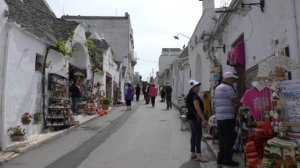 Италия, Бари, Альберобелло город троллей.