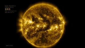 NASA : Жизнь солнца за год в нескольких минутах.