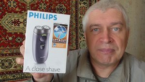 У меня электробритва Philips HQ441. Я рассказываю, что электробритвы