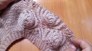 Джемпер спицами с узором в технике "Бриошь"