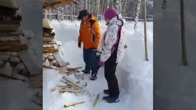 Наколоть дрова для бани смотреть онлайн