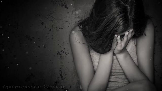 Домработница случайно увидела, что творит жена миллионера в спальне, пока муж в командировке... смотреть онлайн