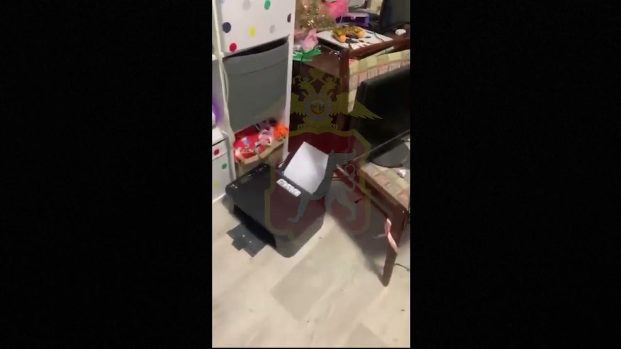 Житель Крыма расклеивал листовки с фейками: следком возбудил уголовное дело смотреть онлайн