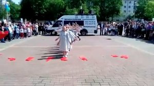 танец "Хатынь". Учащиеся СОШ 1 г.Раменское