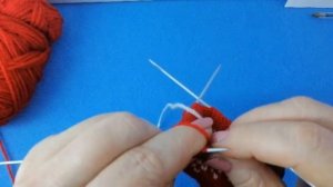 Шапка-ушанка  снеговика связанная спицами