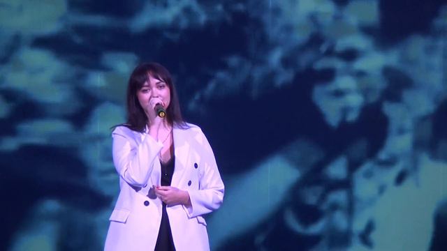 Возвращайтесь домой* поёт  Ю Потапова