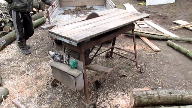 Сельская жизнь: ездили в Богуслав. Бензопила Дружба. Маленькие свинки.VLOG! Countryside. смотреть онлайн