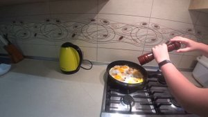 Яичница на Сале! Проще и Быстрее Рецепта Вы Не Найдете!