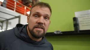 СКОЛЬКО ПОДНИМЕТ АРНОЛЬД ШВАРЦЕНЕГГЕР?