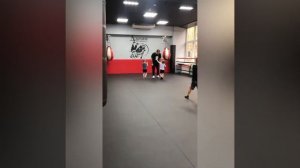 Тренировка по боксу для детей. Начальный уровень