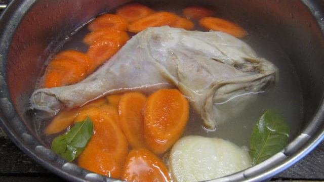 Паштет из свиных почек и куриного окорочка