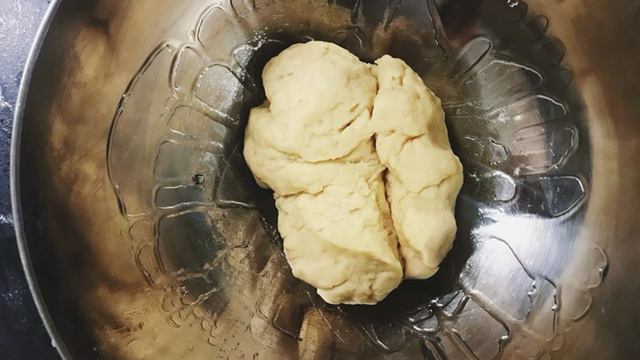 Пряные булочки с яблоком