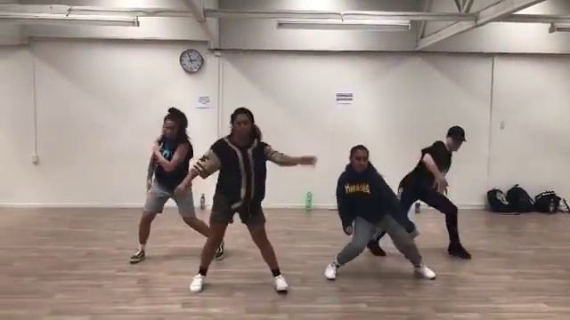 Royal Family | Corbyn Taulealea Huch Choreography | The Palace Dance Studio | TroyBoi - Mantra смотреть онлайн