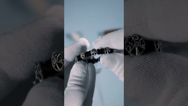 Плетёный браслет с серебряными элементами «Хризма» смотреть онлайн