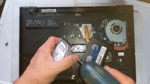 Lenovo z50-70 laptop replacing HDD with SSD