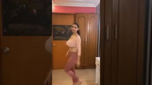 Anveshi Jain Gossiping with Fans on App Live