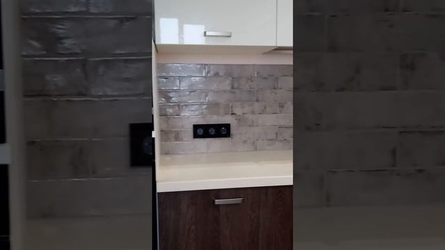 Фартук, рельефная плитка.