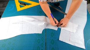 Платье с необычной проймой облегающего силуэта отрезное под грудью. Весенне летний Марафон.mp4