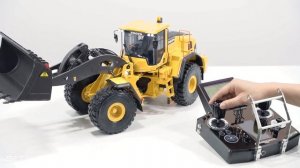 VOLVO L260H Wheel Loader Model from THS modellbau