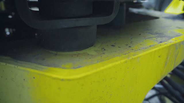 Последствия неправильного обращения с техникой // Фронтальный погрузчик Boulder