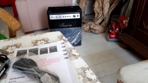 Unpacking Bugera BXD 15 1000W Bas versterker