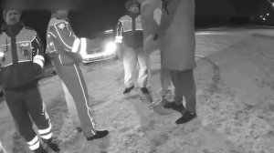 В Омске мужчина просил полицейских сделать ему больно и у тех не осталось выбора