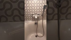 Смеситель для ванны Hansen H30008-F белый/хром