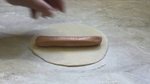 Сосиски в тесте рецепт / Плетенка с сосисками и сыром / Сырная косичка с сосисками / Sausage rolls