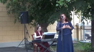 Ольга Алексеева (меццо-сопрано): Две русские народные песни