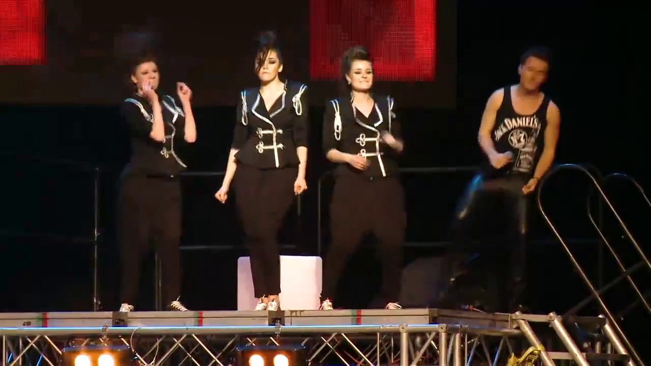 Russian Muse - Supermassive Black Hole смотреть онлайн