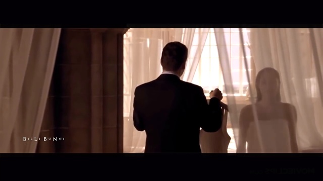 Angelina Jolie - Dangerous Woman смотреть онлайн