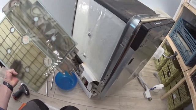Чистка прессостата посудомойки Bosch после аквастопа смотреть онлайн