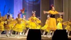 Танец "Пчёлки"  29.12.2011