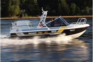 Test drive GRIZZLY 660 TARGA JET По Неве до крепости Орешек
