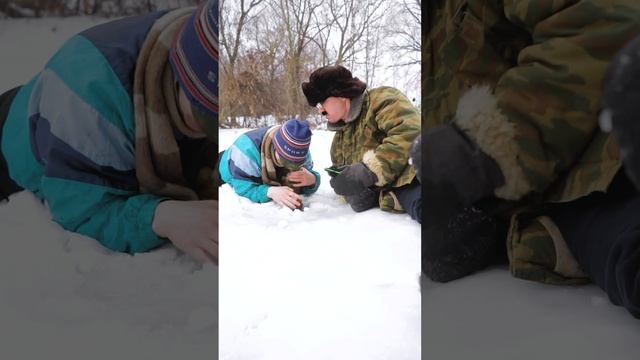 Батя и Вася ловят рыбу на огурцы. Рыбалка в суровых условиях