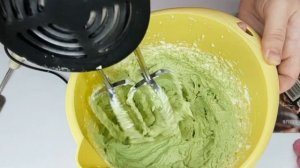 МЕРЕНГОВЫЙ рулет с ФИСТАШКОВЫМ кремом и МАЛИНОВЫМ конфи