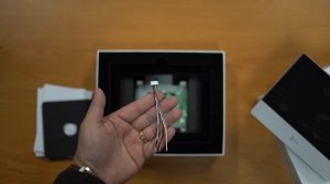 HikVision Indoor Station DS-KH8350-TE1 | Unboxing