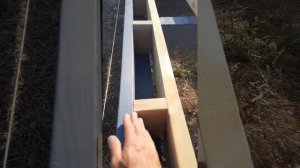 Выставляем и фиксируем цокольное перекрытие, крепление обвязки к оголовкам свай, узлы лаг террасы