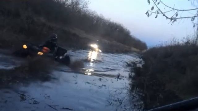 Квадроциклы в болоте смотреть онлайн