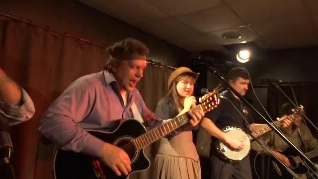 "Чистая река" и Вадим Стройкин (бас) в Калин-холле 12.12.2015 смотреть онлайн