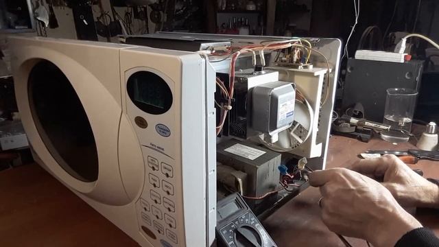 Быстрый ремонт микроволновки в домашних условиях. смотреть онлайн