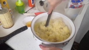 Минтай в сливочном соусе с картофельный пюре