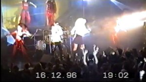 MC Erik & Barbara - I Like It (live Wrigley Tour '96 Praha Lucerna)