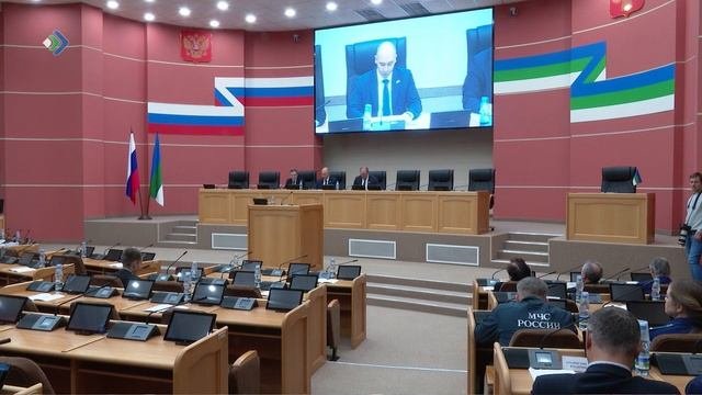 В Госсовете республики рассмотрели госпрограмму, посвященную защите населения.