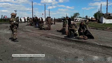 959 украинских боевиков с "Азовстали" сдались в плен