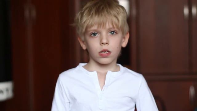 Григорий читает 13ый сонет Шекспира смотреть онлайн