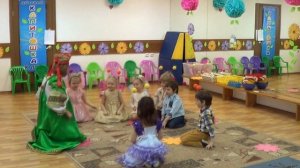 Танец жучков 4 года Ритмика Праздник Весны Детский клуб Капитошка