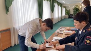 Получил паспорт в 14 лет в Правительстве